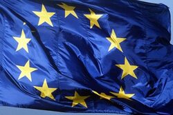 Die blaue Europafahne mit goldenen Sternen