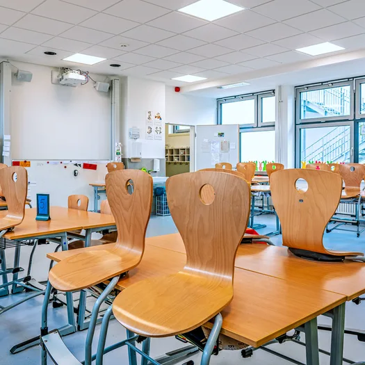 Blick in einen Klassenraum