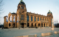 Außenansicht der Historischen Stadthalle
