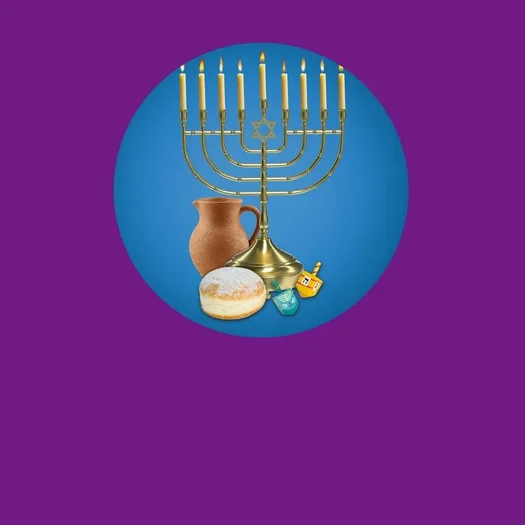 Informationsplakat zum jüdischen Lichterfest Chanukka. Vor blauem Hintergrund sind eine brennende Chanukkia, ein Ölkrug, eine Sufganija (gefüllter Hefekrapfen), ein Dreidel und ein Geschenk dargestellt. Das Plakat informiert über Chanukka als Lichterfest sowie den Zeitraum vom 4. bis 12. Dezember 2026 und verweist per QR-Code auf weiterführende Informationen.