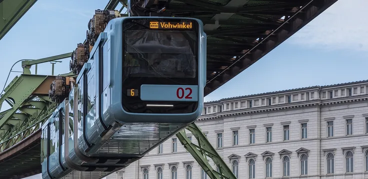 Stadtführungen Wuppertal_Die Schwebebahn nähe Döppersberg_Foto Stadt Wuppertal