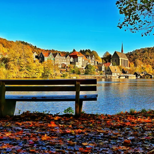 Stadtführungen Wuppertal_Blick vom Beyenburger Stausee auf Beyenburg_Foto Daniele Pennetta