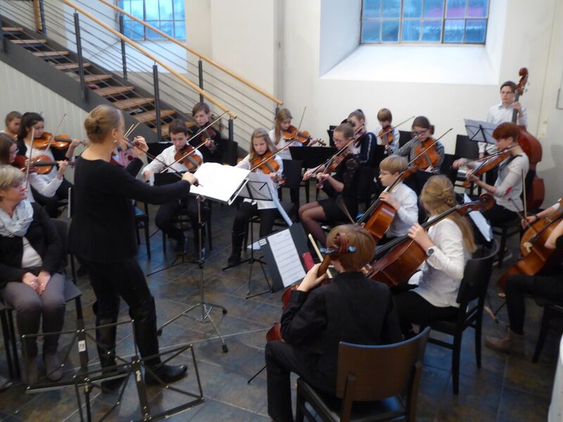 Roswitha Dasch mit ihren Orchester(n)