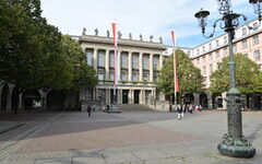 Rathaus Johannes-Rau-Platz