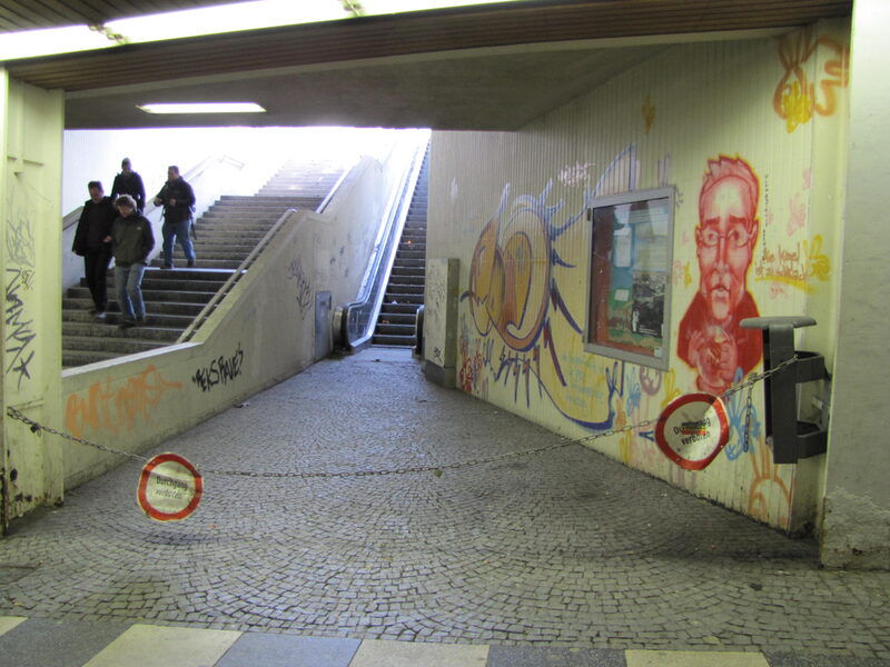2011.03.21 | Tunnel Rolltreppe.jpg