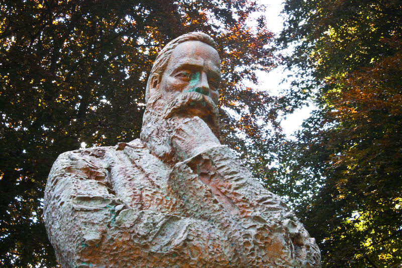 Engels Statue im Engelsgarten