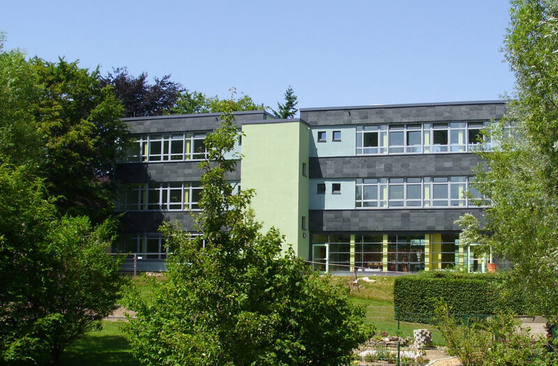 Grundschule Haarhausen 22 nach Sanierung (Juli 2010)