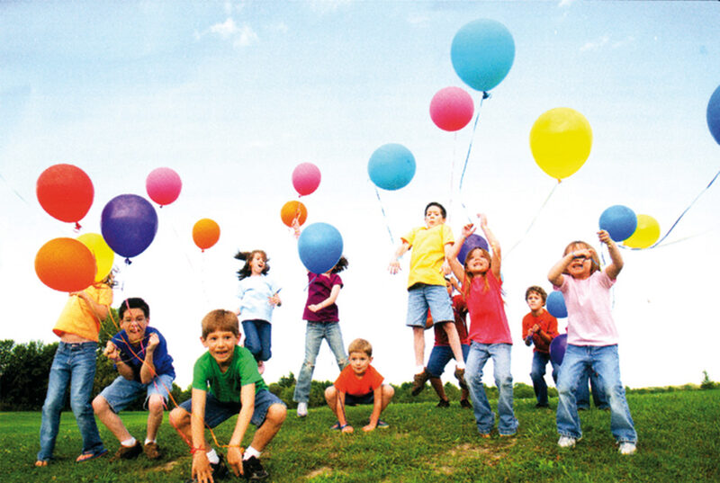 Foto Kinder mit Luftballons