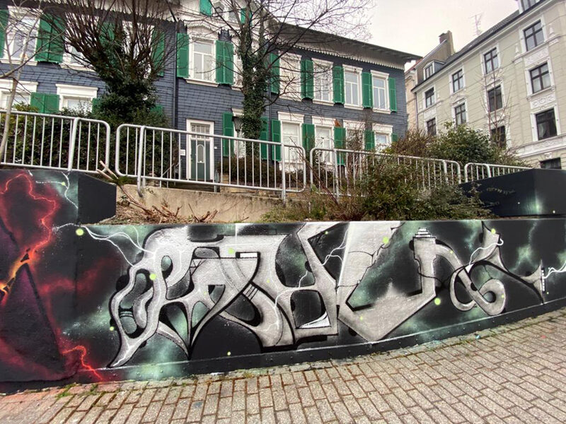 Schrift silber weiss