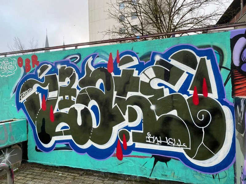 Schrift schwarz tuerkis