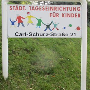 Schild der Tageseinrichtung für Kinder