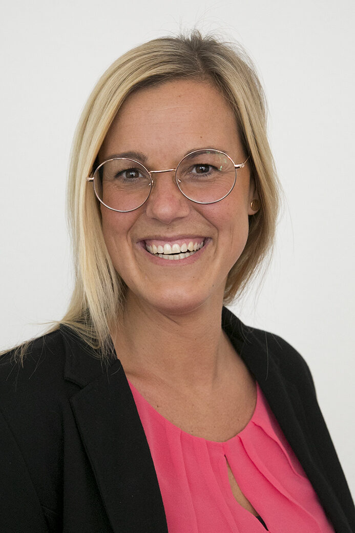 Nicole Holsträter