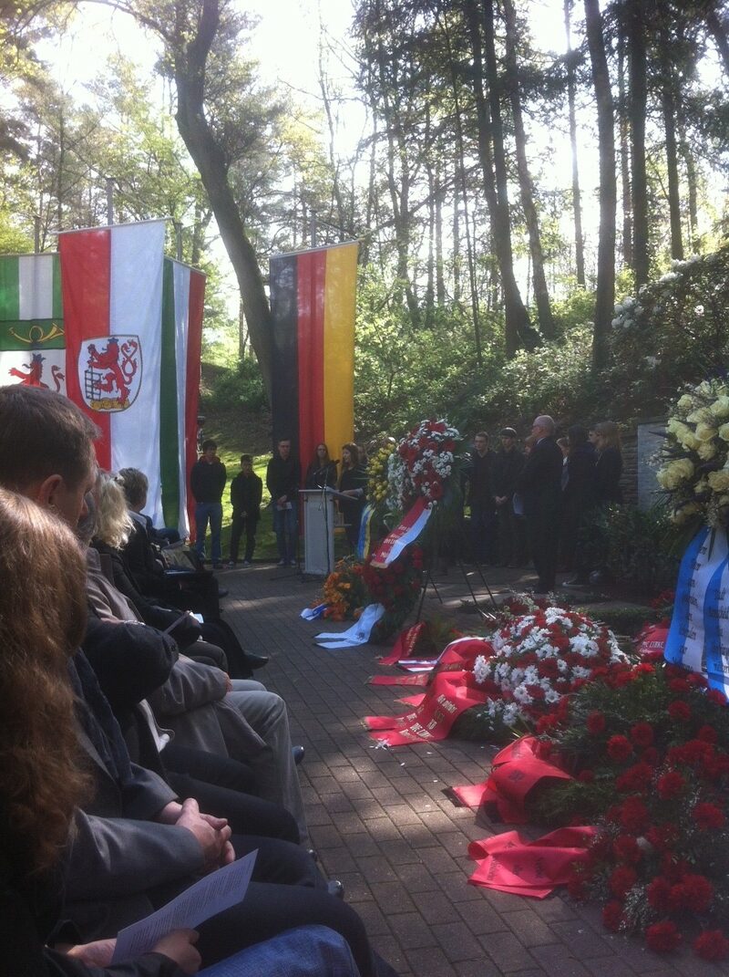 Schüler gedenken den ermordeten Häftlingen