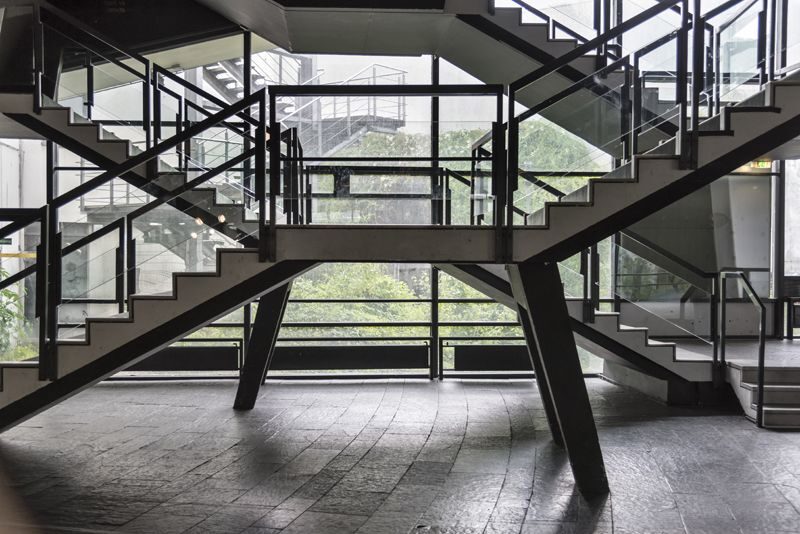 Architektur: Treppenaufgang im Schauspielhaus