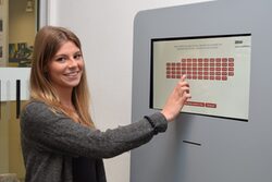 An einem Automaten können auch vor Ort Termine vereinbart werden
