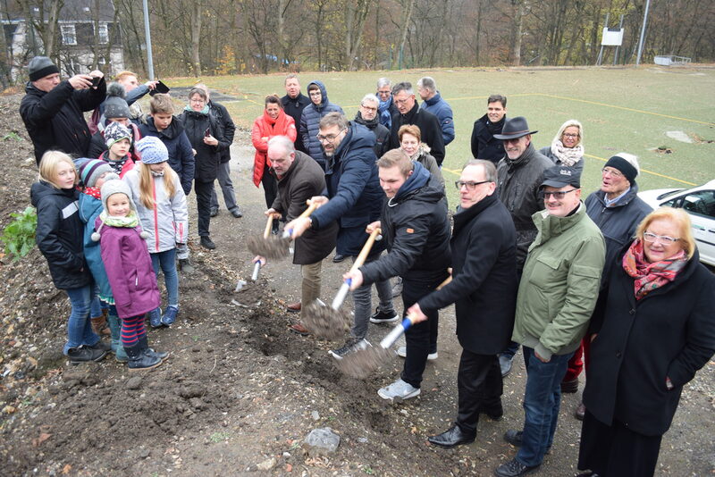 der erste Spatenstich