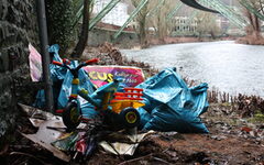 Gesammelte Fundstücke an der Wupper