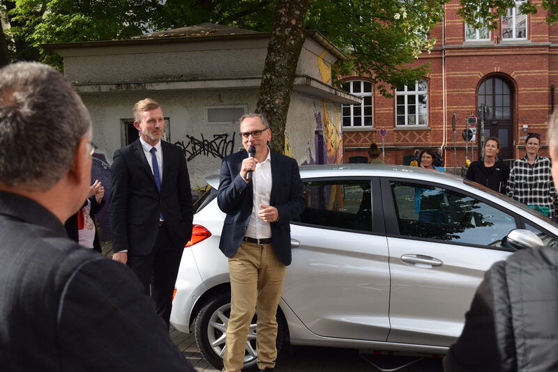 Oberbürgermeister Andreas Mucke und Dr. Dirk Günnewig vom NRW-Verkehrsministerium