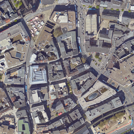 Luftbild mit Blick auf die Stadt
