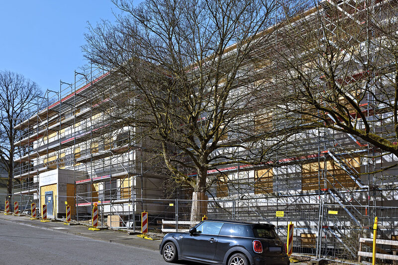 eingerüsteter Neubau der Schule Dieckerhoffstraße