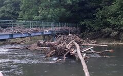 Die Brücke Bilstein nach dem Hochwasser