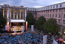 Konzert des Sinfonieorchesters auf dem Johannes-Rau-Platz