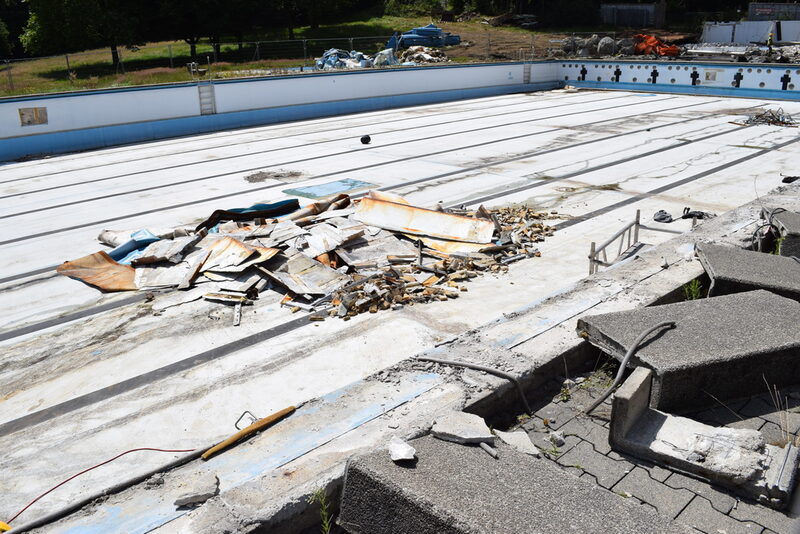 Schwimmbecken im Freibad Mählersbeck wird abgerissen