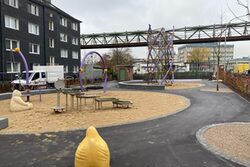 Blick auf den neuen Spielplatz am Kluser Platz