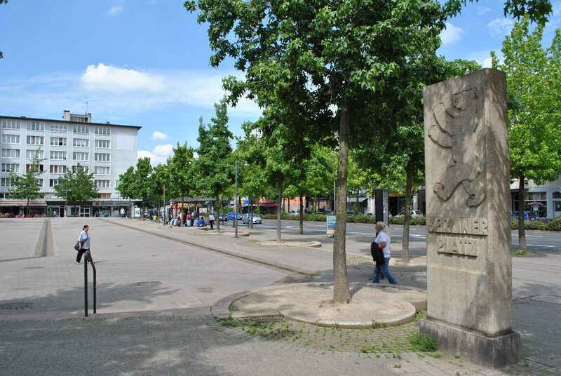 Der Berliner Platz in Wuppertal Oberbarmen.