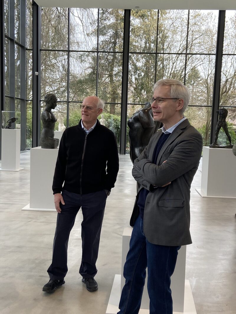 Von links: Bildhauer Tony Cragg und Museumsdirektor Dr. Roland Mönig