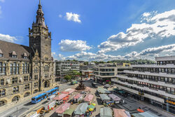 Panoramablick über den Neumarkt mit Verwaltungshaus Elberfeld