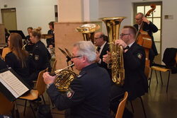 Das Landespolizeiorchester beim Adventskonzert.