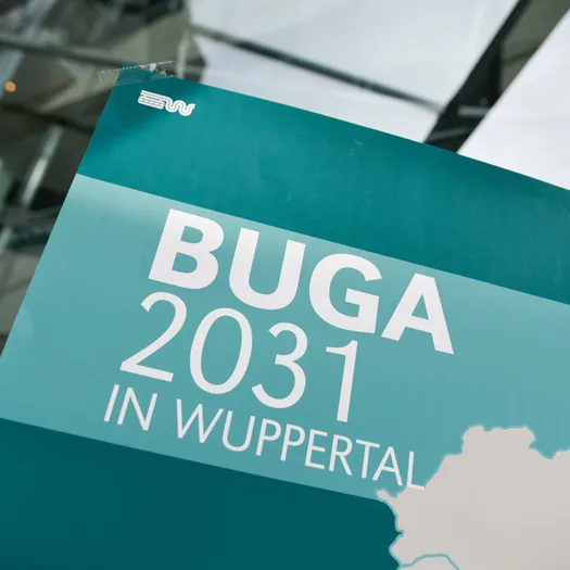 Plakat mit der Aufschrift BUGA 2031 in Wuppertal