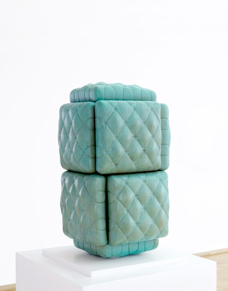 Das Bild zeigt die Skulptur double box, die das Von der Heydt-Museum für seine Sammlung erworben hat