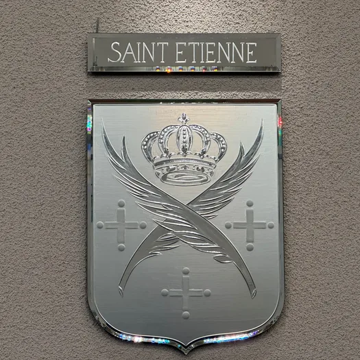 Das Wappen von Saint Etienne in der Spiegelversion aus dem Wuppertaler Ratssaal