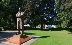 Statue Engelsgarten