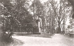 Historische Aufnahme des Diemeldenkmales